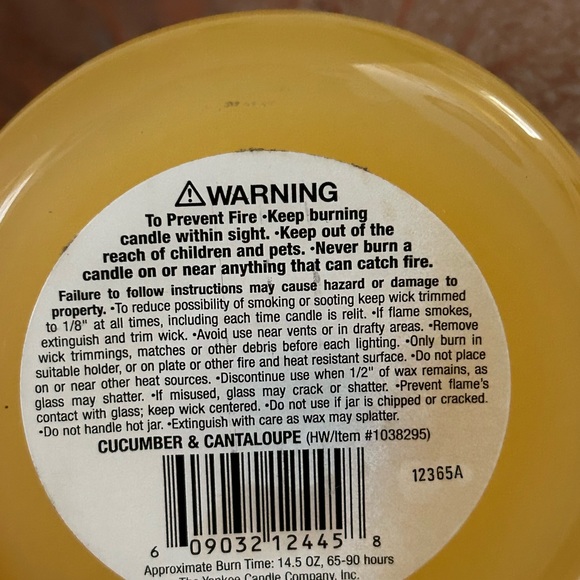 Yankee Candle Cucumber and Cantaloupe Scent 14.5 OZ. Never Burned. Retired - Picture 5 of 7